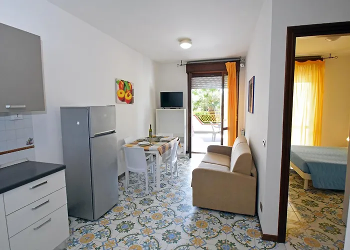 Coastal Comfort In Rosa Apartment